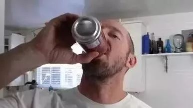 你每天都能喝到的这款饮料，连喝30天能胖20斤！摧毁身体肌肉！