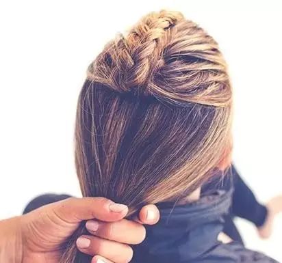 迷人运动风｜17种女生跑步发式