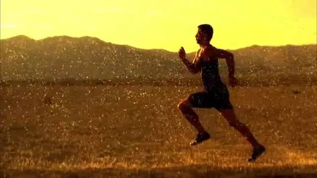 正是“坚持”，毁了你的跑步生活！