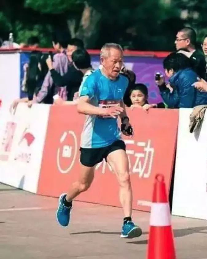 年轻人，你该为你的懒惰而感到羞愧！