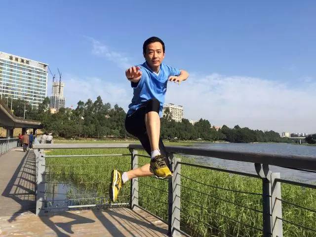 迎着阳光一起跑，来拿你的礼物吧！