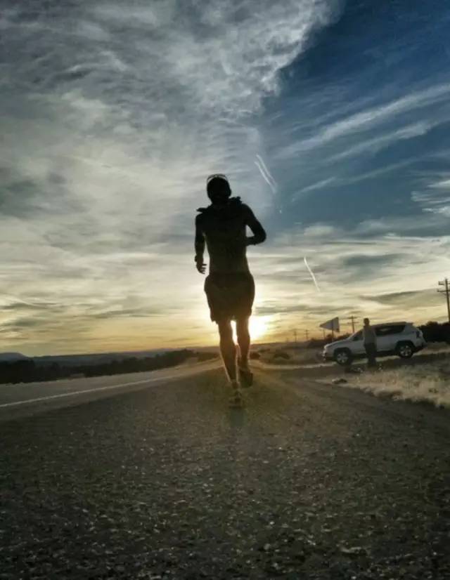 夏季马拉松｜这么吃才跑得快！