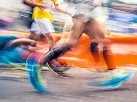 长期跑步伤膝盖，会瘫痪？！