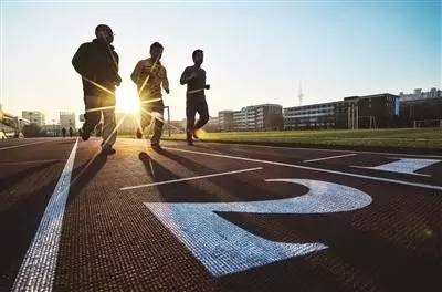 晨跑？午后跑？夜跑？夏天该如何选择？