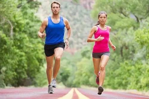 必须带着老婆一起跑步的4大原因！