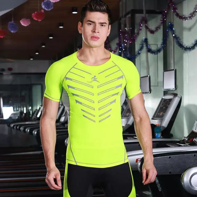 夏天，这些装备和跑步更配哟！