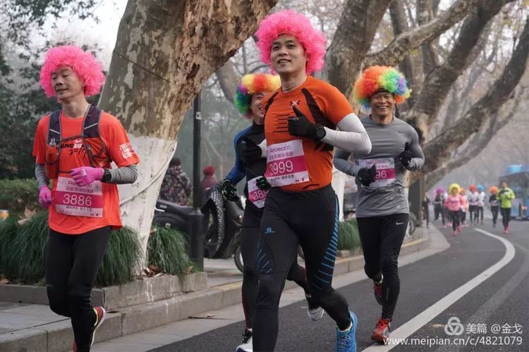 跑友分享｜一起炫彩奔跑一起情定玫瑰