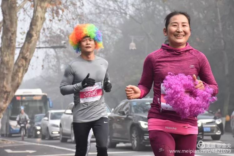 跑友分享｜一起炫彩奔跑一起情定玫瑰