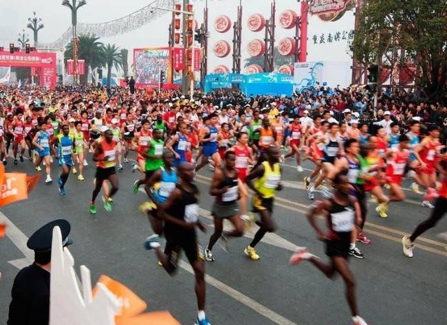 从跑鞋到旅游！ “跑步经济”已悄然成形