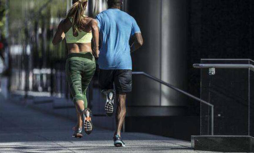 天热！这样跑，更“舒服”！