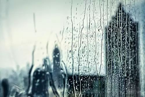 雨跑别有滋味，但更要注意装备！