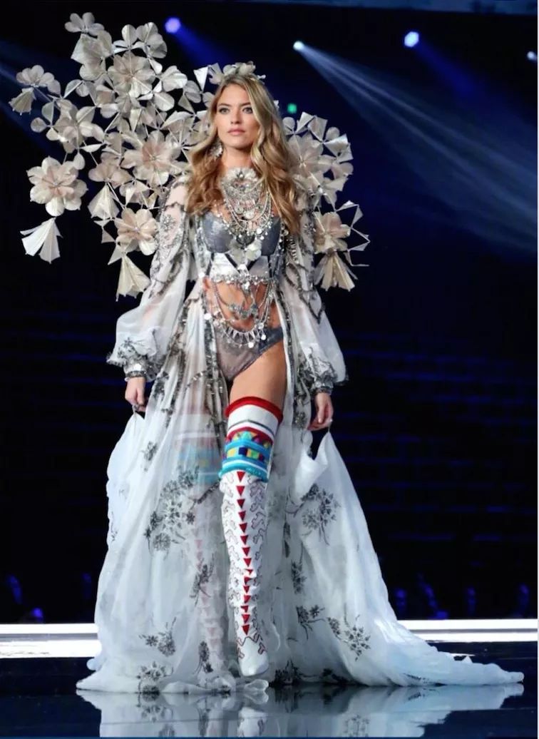 维密｜除了摔跤，别忘了身材！