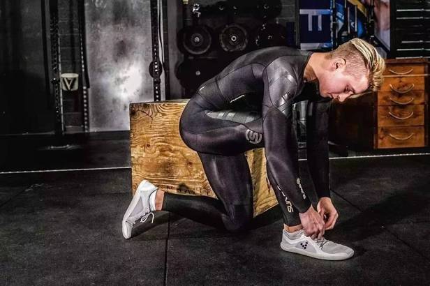 发照片赢装备，新款A400压缩裤等你来拿！