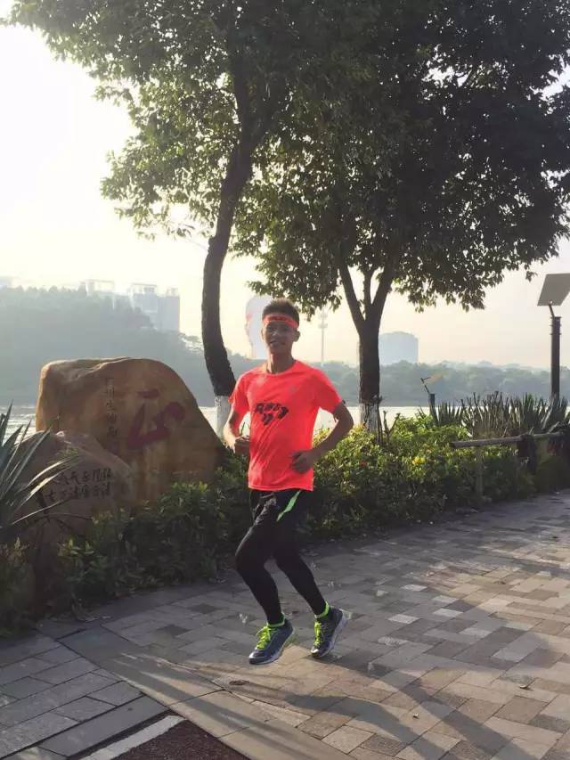 以奔跑的姿态迎接2016年的第一缕阳光