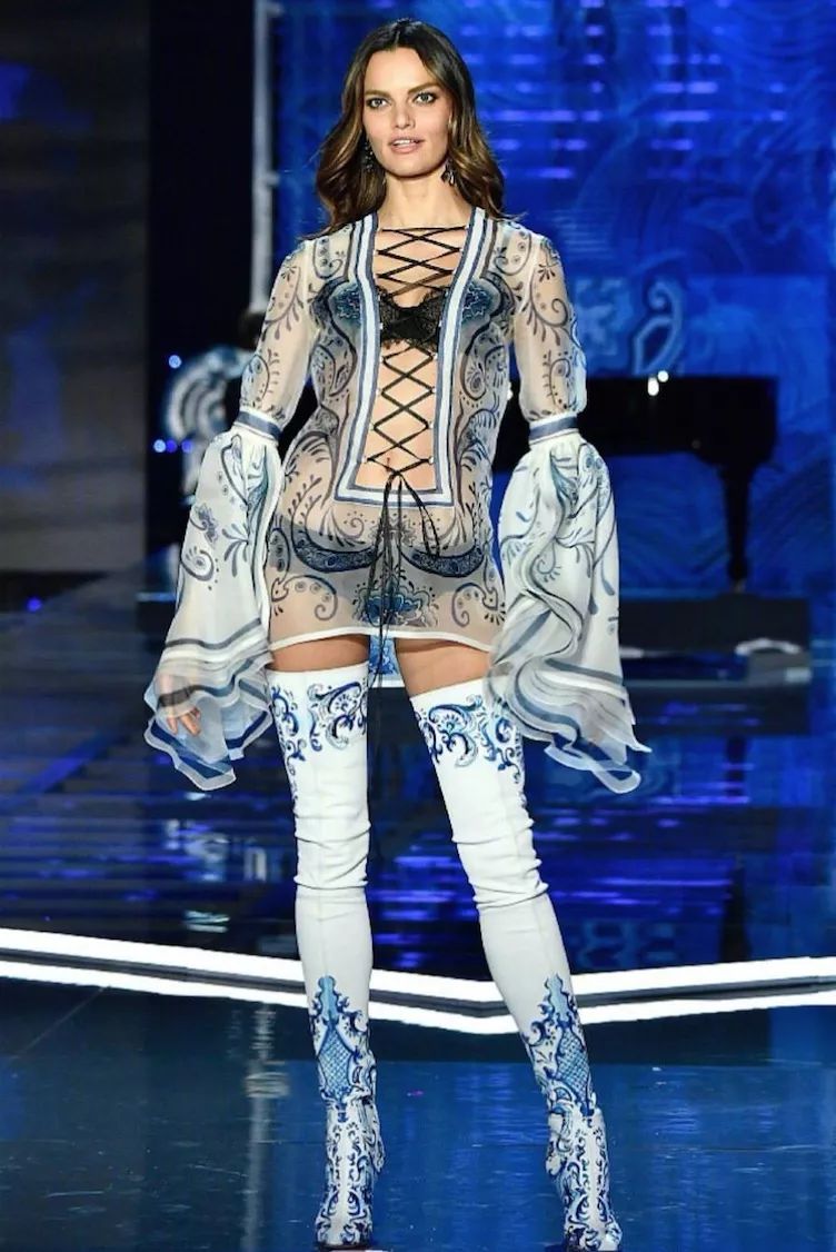 维密｜除了摔跤，别忘了身材！