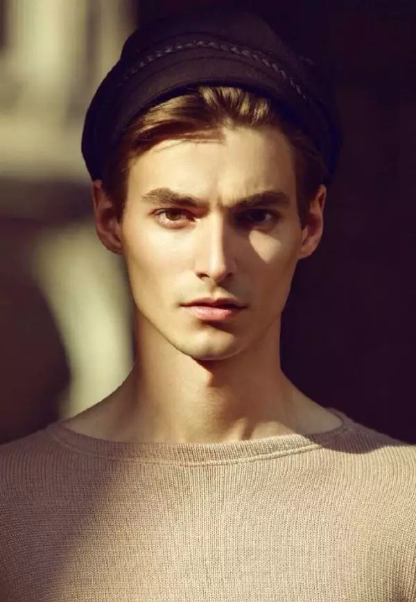 夏季练好肩，可以不着衫！