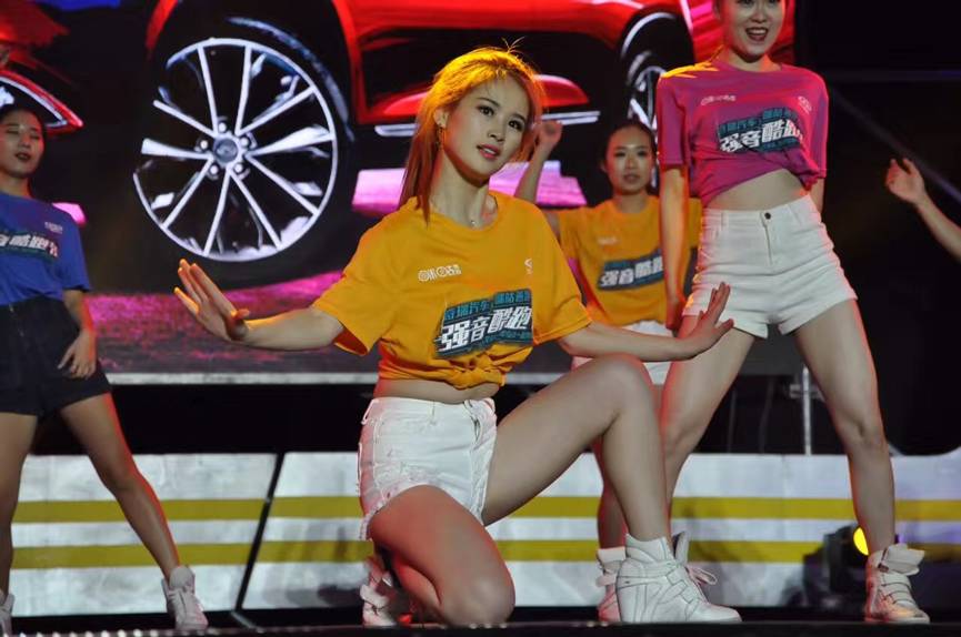 愈夜愈美丽，古城新活力——“强音酷跑节”西安站炫酷开跑