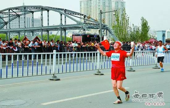 激情“兰马”涌动“中国红”