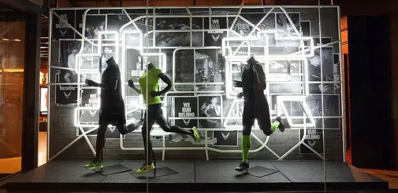 配齐一套最贵的常用跑步装备，大约需要多少钱？