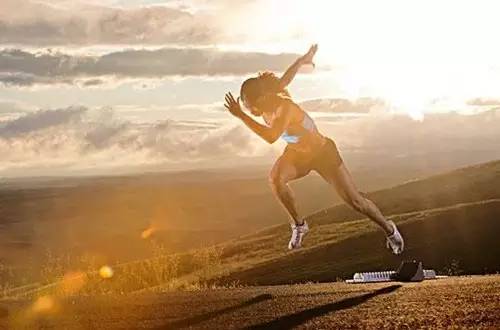 正是“坚持”，毁了你的跑步生活！