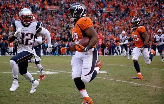 精彩超级碗｜橄榄球明星的训练理念跑步可借鉴！