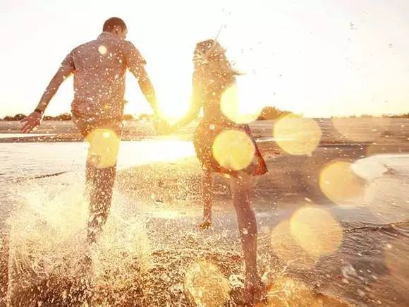 最理想的生活：宁静的读书，自由的跑步，相伴的爱情