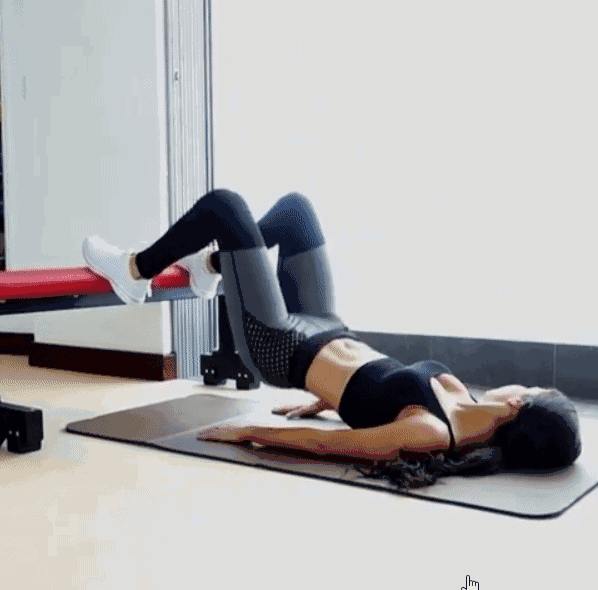 4招练翘臀，在家就可以！