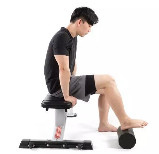 跑者肌肉放松：你需要知道的4个泡沫滚轴动作！