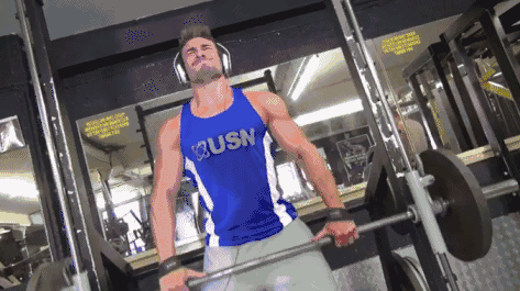 年会｜比中奖更重要的，是穿什么