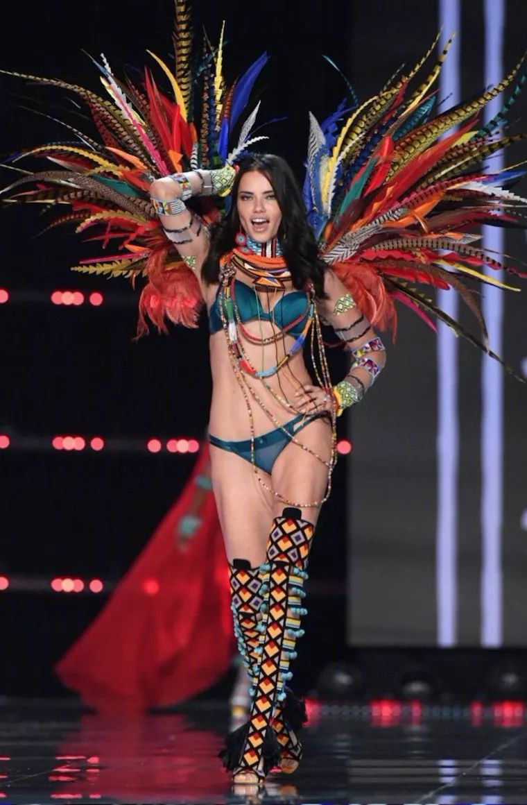 维密｜除了摔跤，别忘了身材！