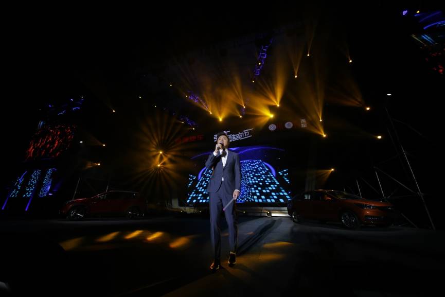 愈夜愈美丽，古城新活力——“强音酷跑节”西安站炫酷开跑