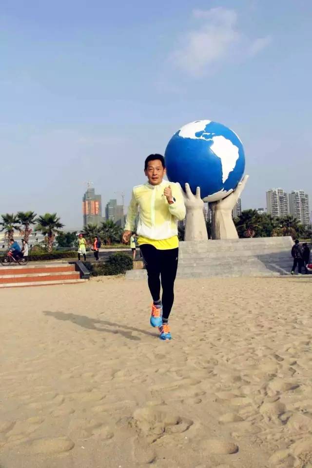 以奔跑的姿态迎接2016年的第一缕阳光
