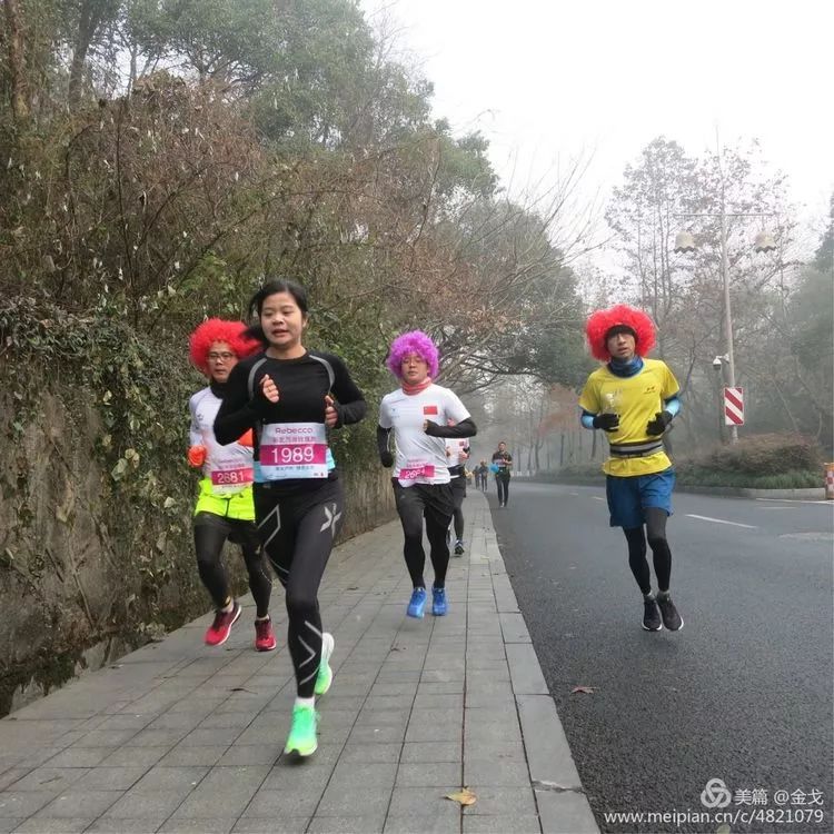 跑友分享｜一起炫彩奔跑一起情定玫瑰