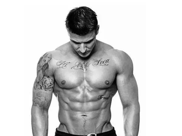 到底经历多少次啪啪啪，才能练成“公狗腰”？