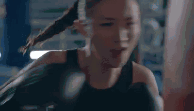 公司男神竟被200斤的她抱回家？究竟有什么不可告人的秘密？！