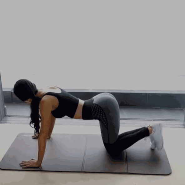 4招练翘臀，在家就可以！