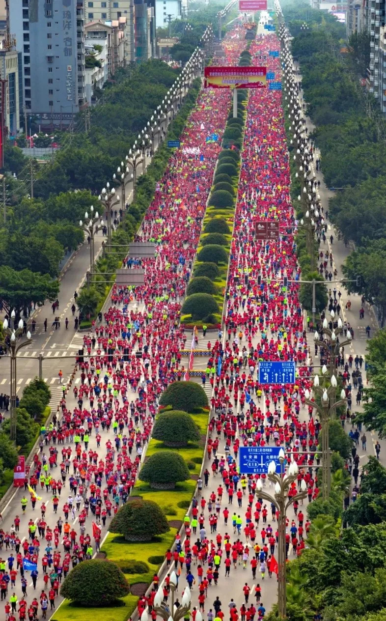 2018西昌邛海湿地国际马拉松11月3日起跑，报名火热进行中！