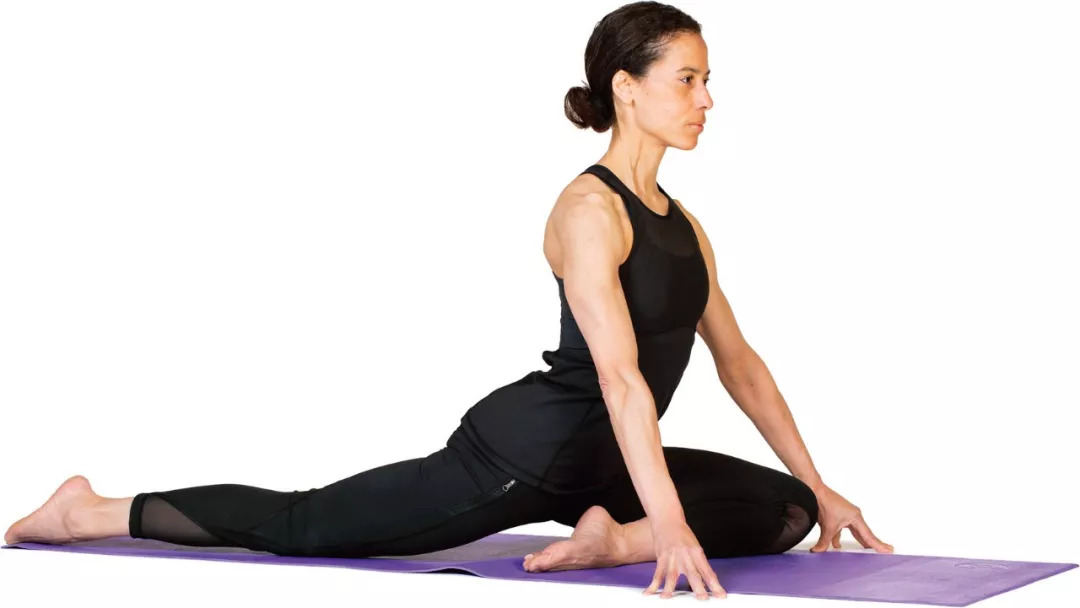 髋部太紧跑不快？每天5个体式帮你打开髋部