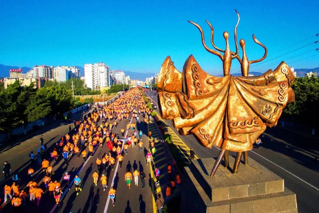 2018西昌邛海湿地国际马拉松11月3日起跑，报名火热进行中！