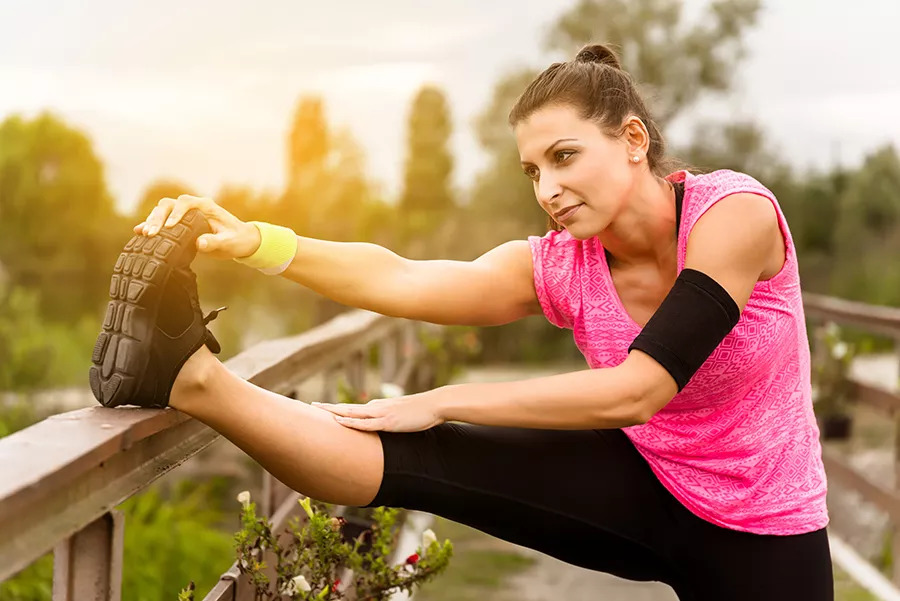 髋部太紧跑不快？每天5个体式帮你打开髋部