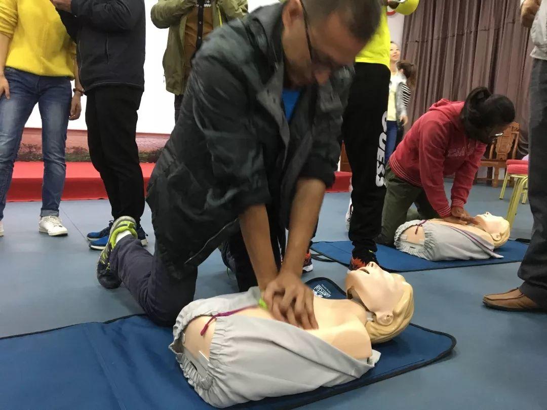 2018南昌马拉松首场公益急救训练营成功举办，助你在马拉松赛事上把握生命的每一分钟！