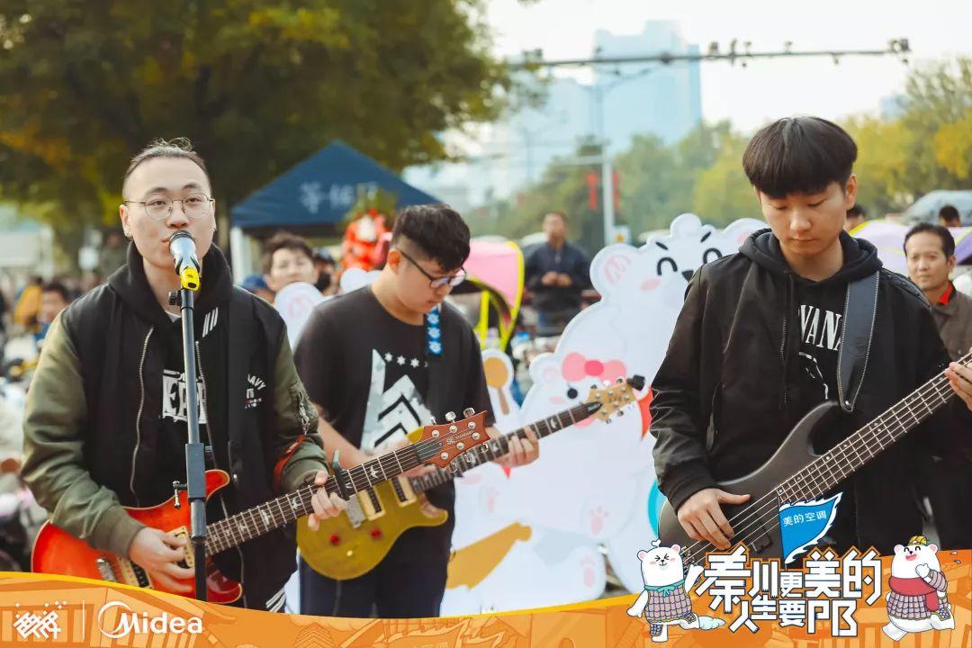 晨光耀古城，2018西安国际马拉松盛大开跑