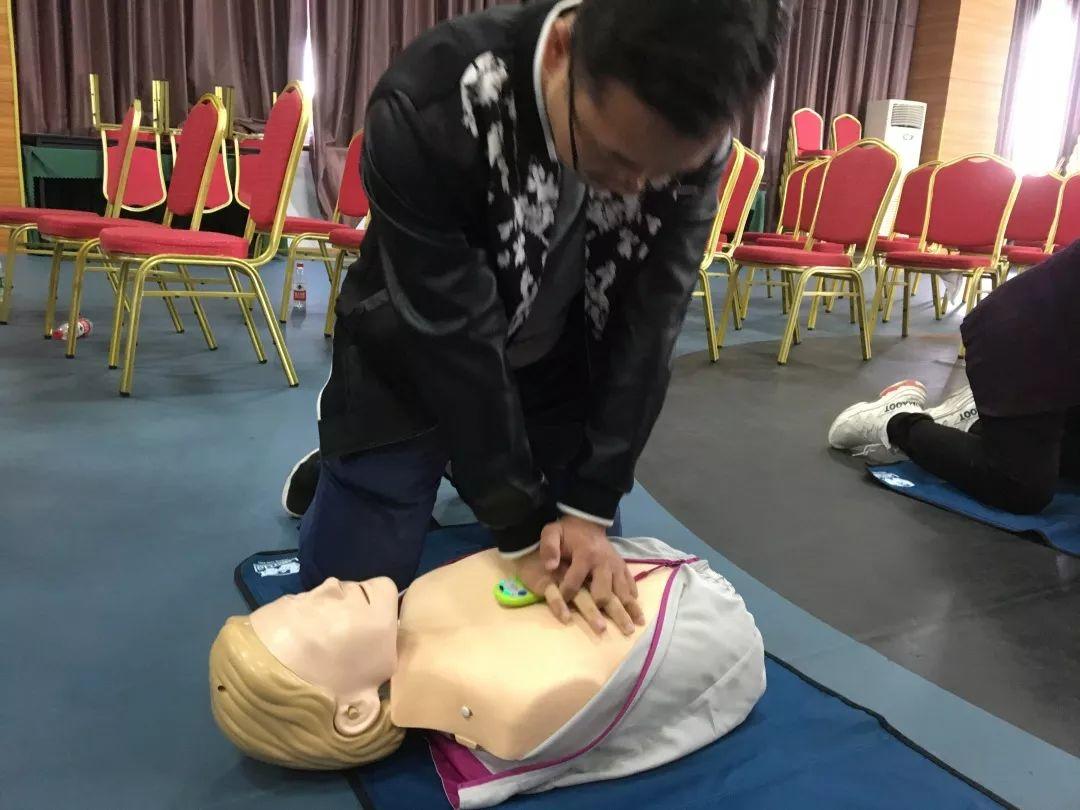 2018南昌马拉松首场公益急救训练营成功举办，助你在马拉松赛事上把握生命的每一分钟！