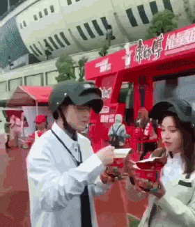 超级空投！惊现长沙马拉松