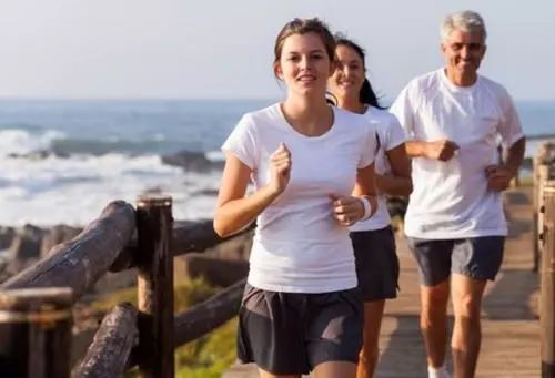 4个呼吸技巧，帮你轻松冲破跑步里程、速度瓶颈