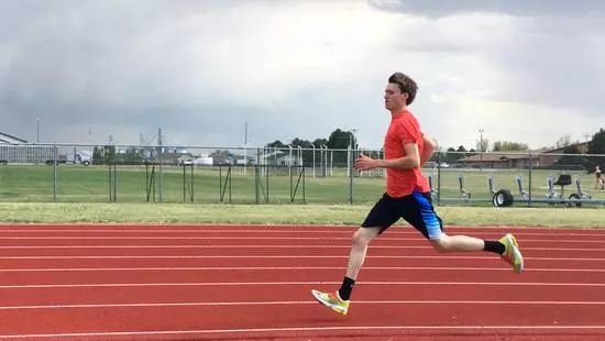 无需去健身房!3种训练方式增强跑者力量 无需去健身房!3种训练方式增强跑者力量