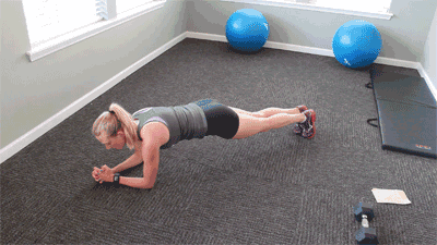 平板支撑进阶款,核心训练事半功倍! 平板支撑进阶款,核心训练事半功倍!