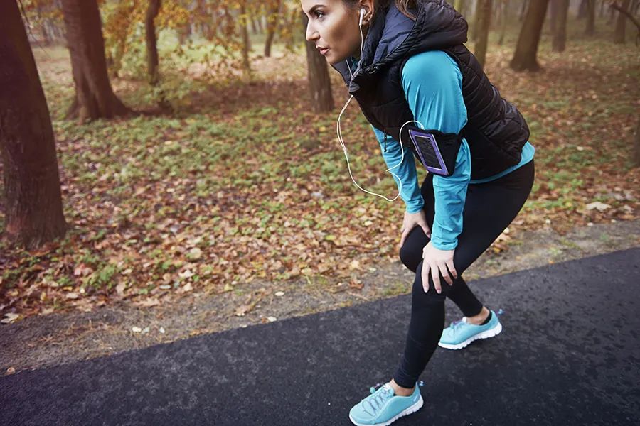 跑步总受伤，可能是你不够软，5个动作帮你提升柔韧性！