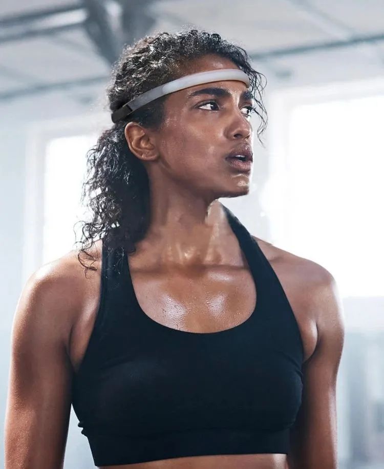 跑步运动时,汗水流到眼睛里怎么破?这款“导汗神器”全搞定! 跑步运动时,汗水流到眼睛里怎么破?这款“导汗神器”全搞定!