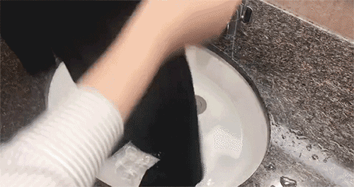 抢!99元/4件! 裸奔体感 纳米防污 冰感降温 闪电排汗专业运动T恤!赶快抢! 抢!99元/4件! 裸奔体感 纳米防污 冰感降温 闪电排汗专业运动T恤!赶快抢!